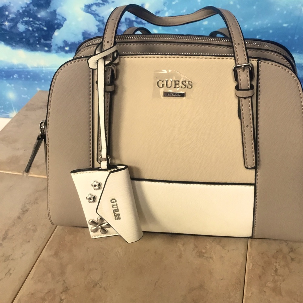 Guess Tan/Cream Purse & wristlet NWOT